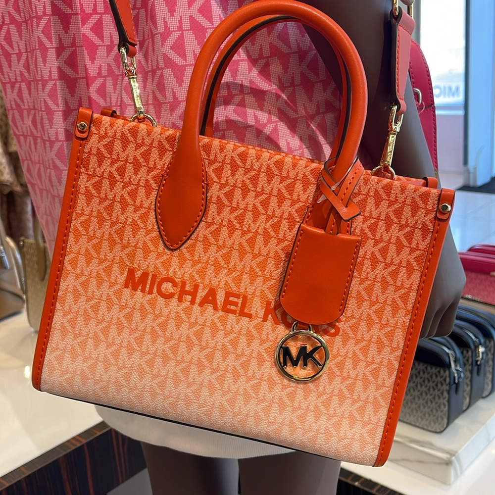 Michael Kors Mirella Small Ombré Signature Logo Crossbody Bag
Red Clay 
NWT - Picture 14 of 16